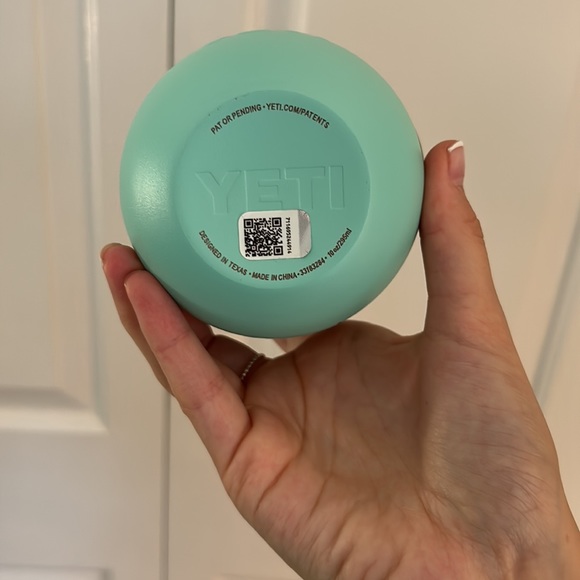 Yeti rambler 10 oz wine tumbler - Picture 2 of 5